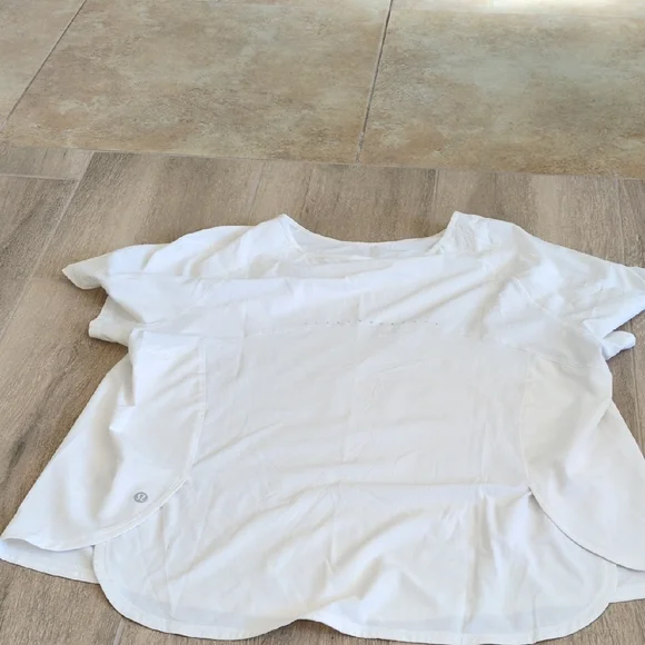 Lululemon Athletica White Top - Picture 3 of 4
